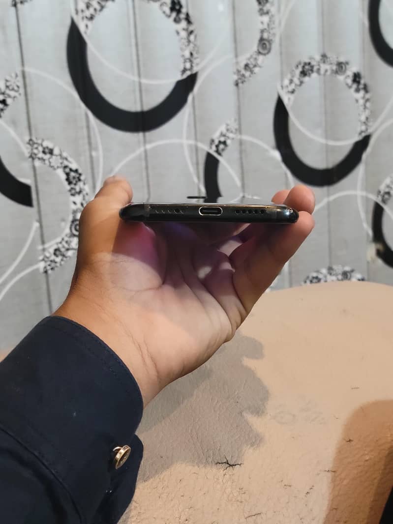 One Plus 6T 1