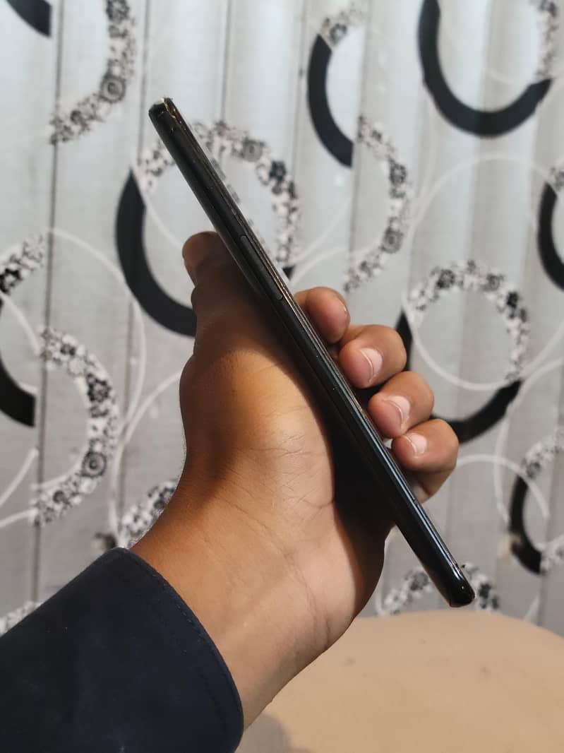 One Plus 6T 4