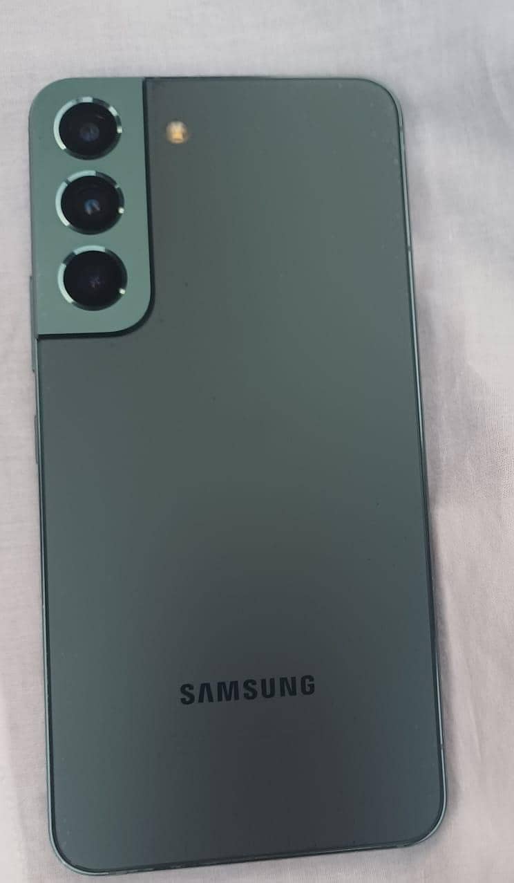 Samsung Mobile S22 0