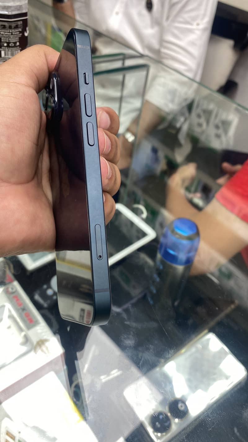 Apple iPhone 14 2