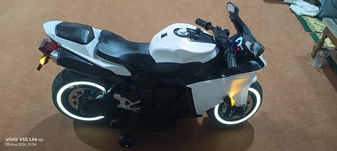 super bike R1 kids rechargeable bike
