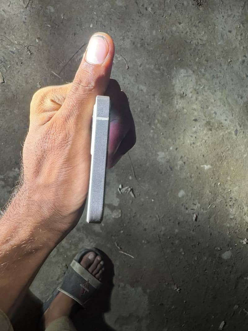 Apple iPhone 12 2