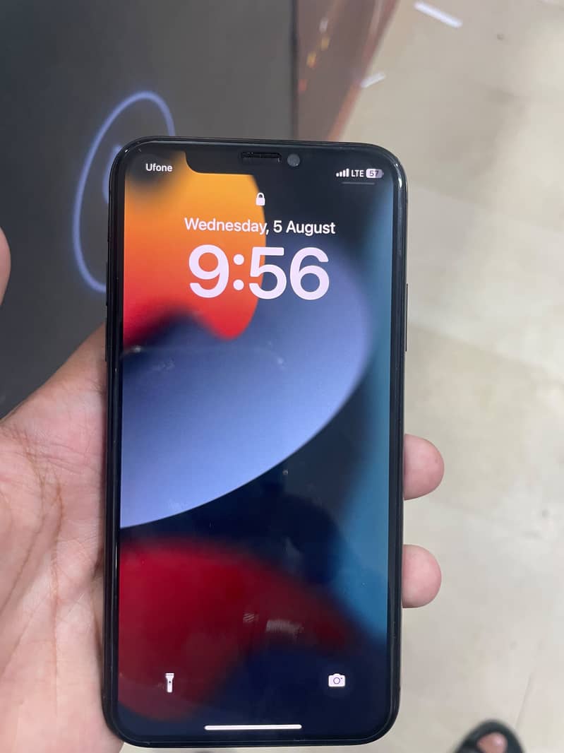 Apple iPhone X 3