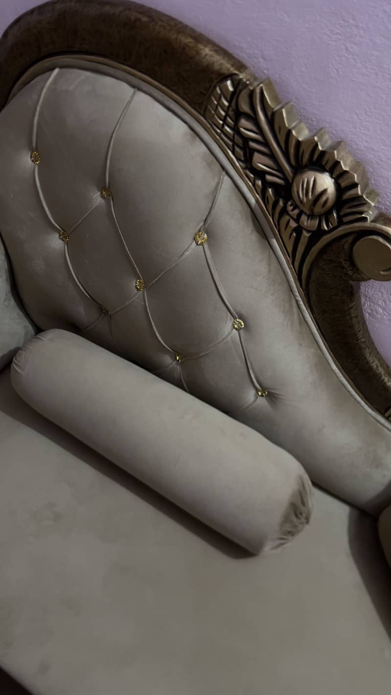 Chinioti Couch 1
