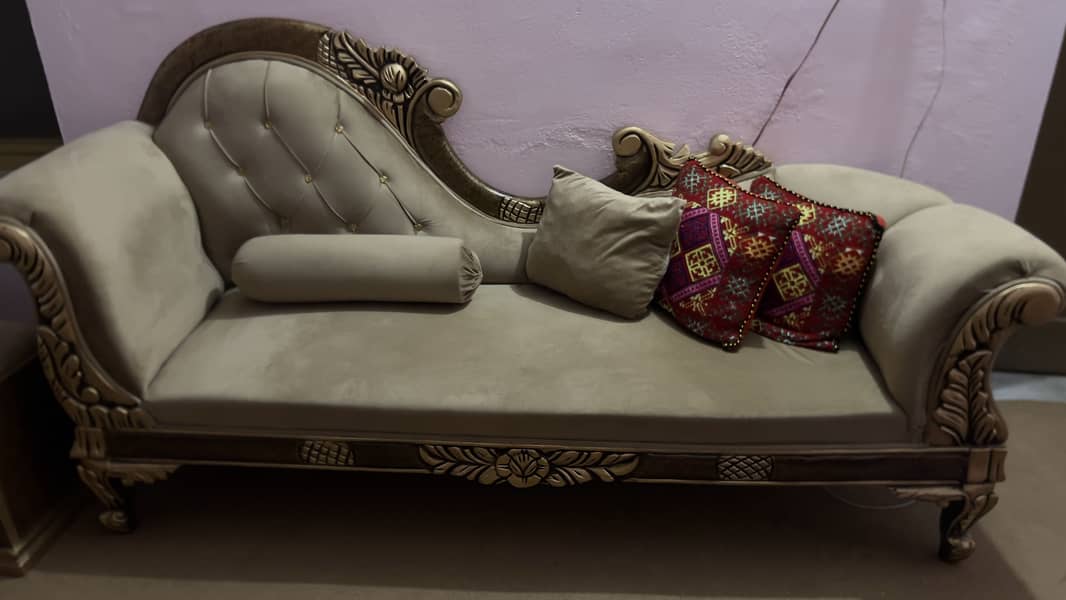 Chinioti Couch 2