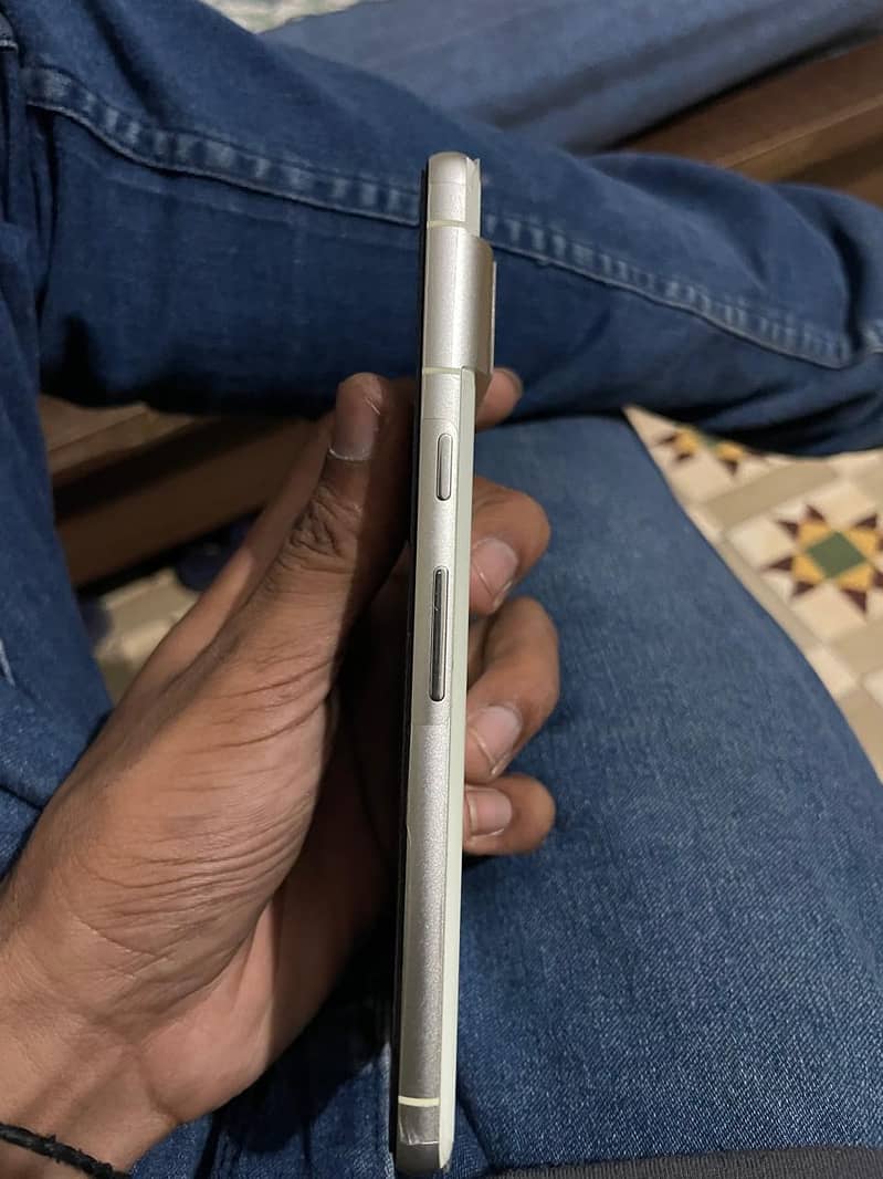 Google Pixel 7 3