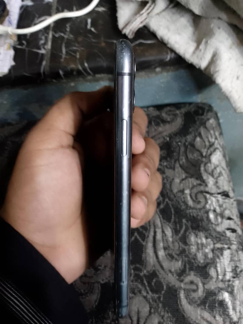 Apple iPhone 11 2