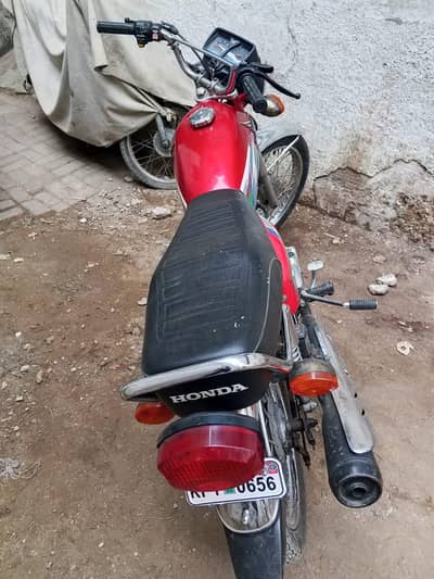 handa 125 color RED Model 2023