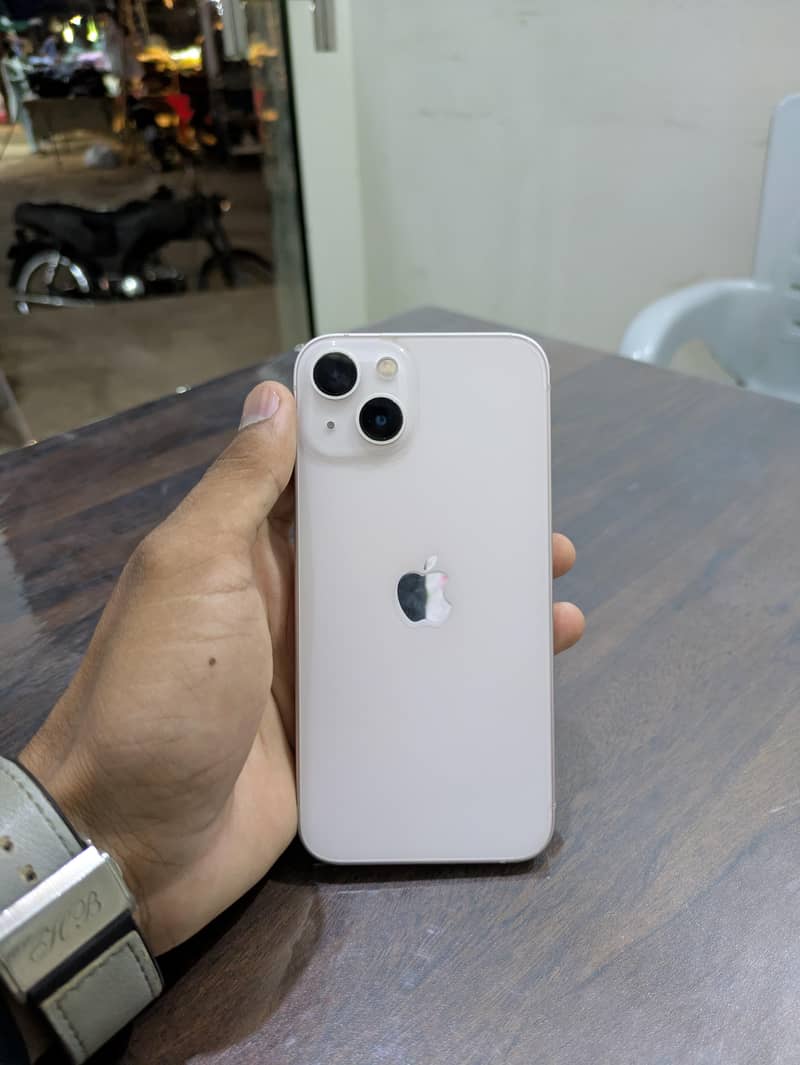 Apple iPhone 13 1