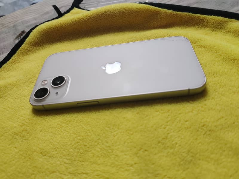 Apple iPhone 13 3