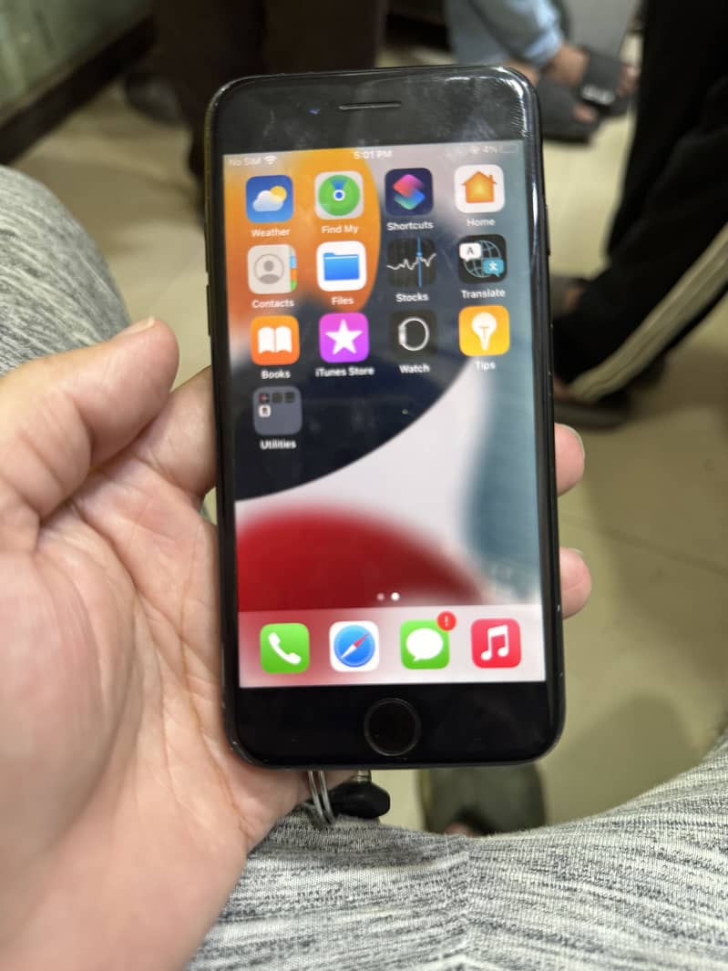 Apple iPhone 7 2