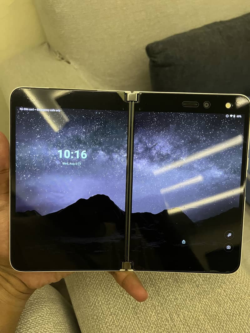 Microsoft Surface Duo 1