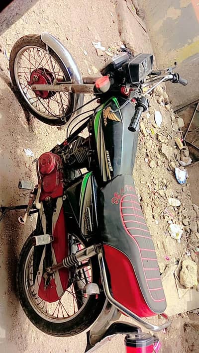 HONDA 125 2014 MODEL URGENT SELL.