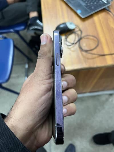 Apple iPhone 14 Pro waterpck2 336 4161091 urgent sale only what app