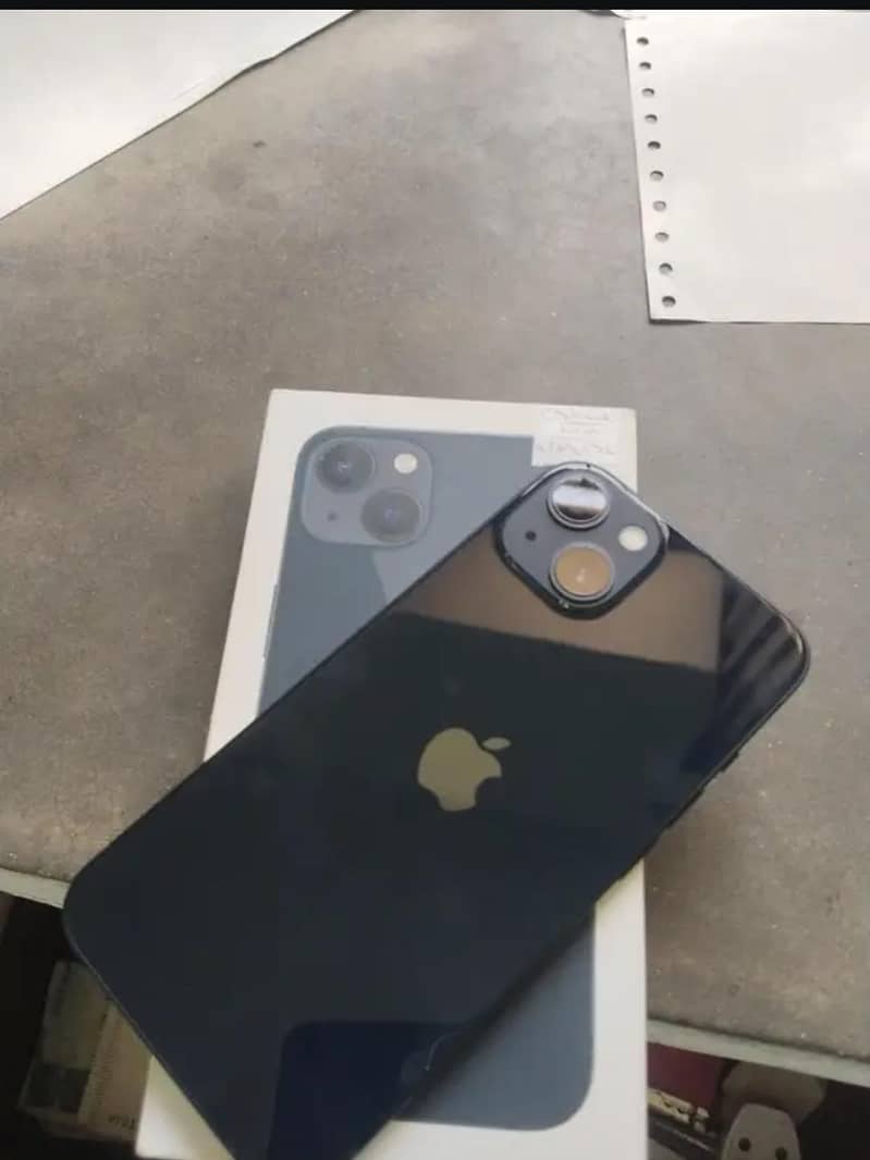 Apple iPhone 13 2