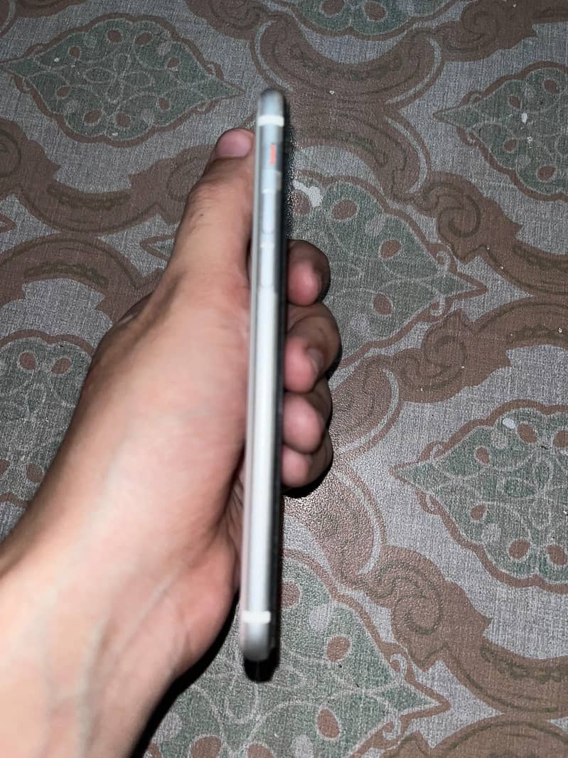 Apple iPhone SE 3