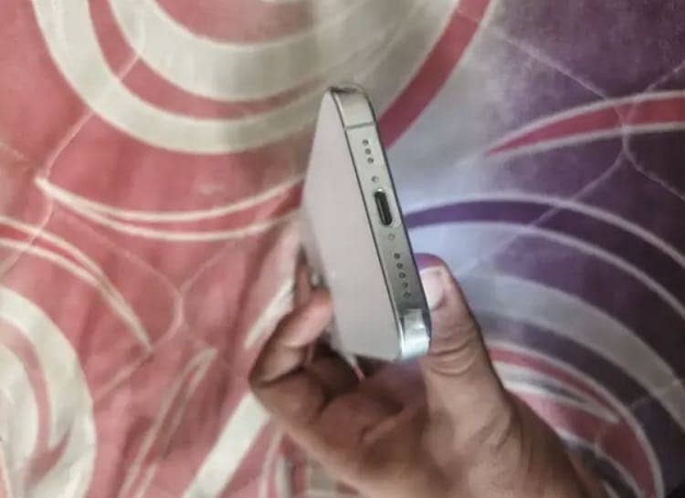IPhone 16 pro 3
