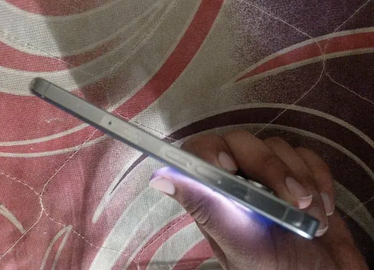 IPhone 16 pro 4