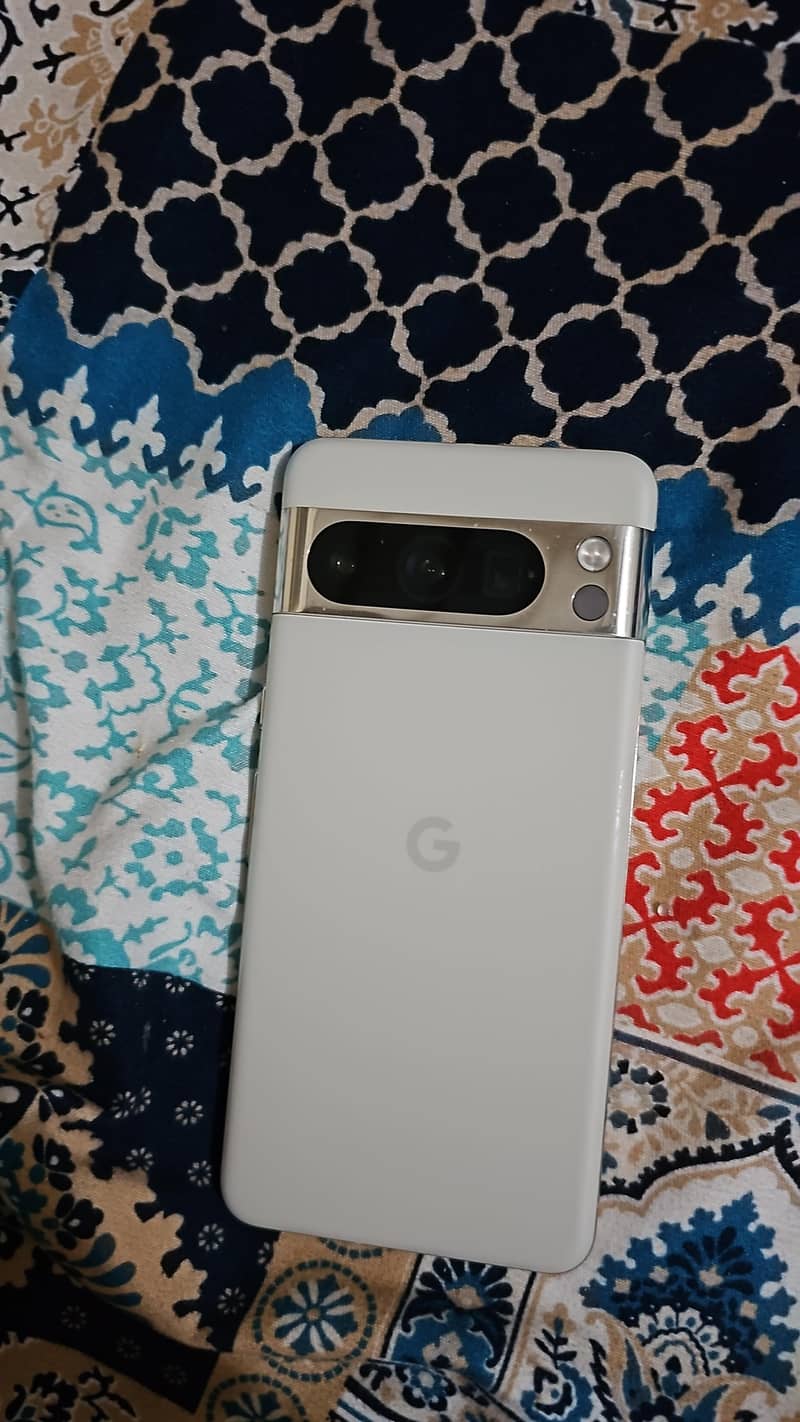 Google Pixel 8 Pro 0