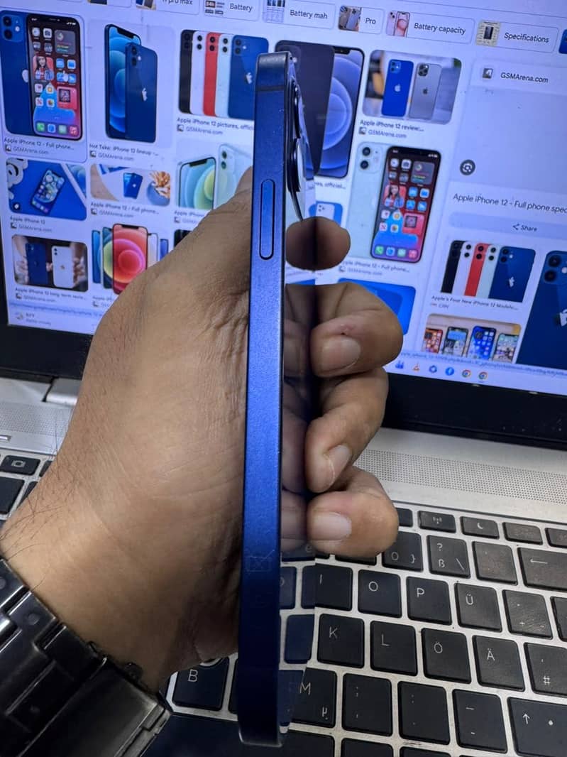 Apple iPhone 12 5