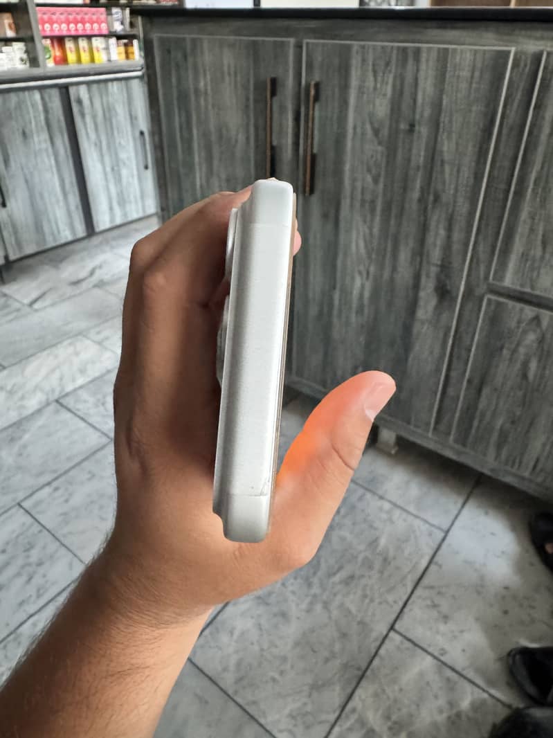 Apple iPhone 17 Pro Max 2