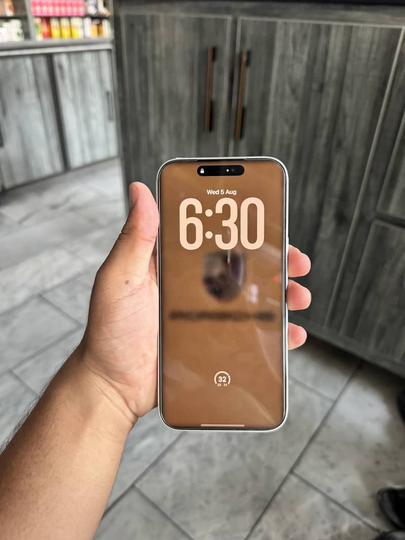 Apple iPhone 17 Pro Max 3