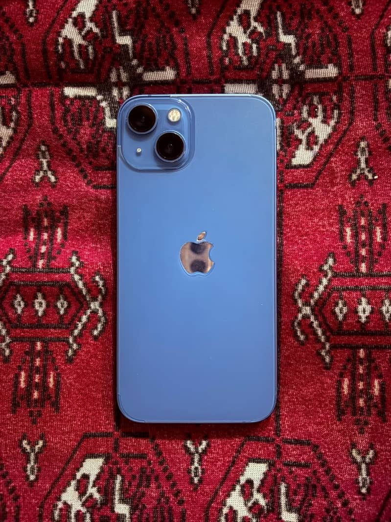 Apple iPhone 13 0