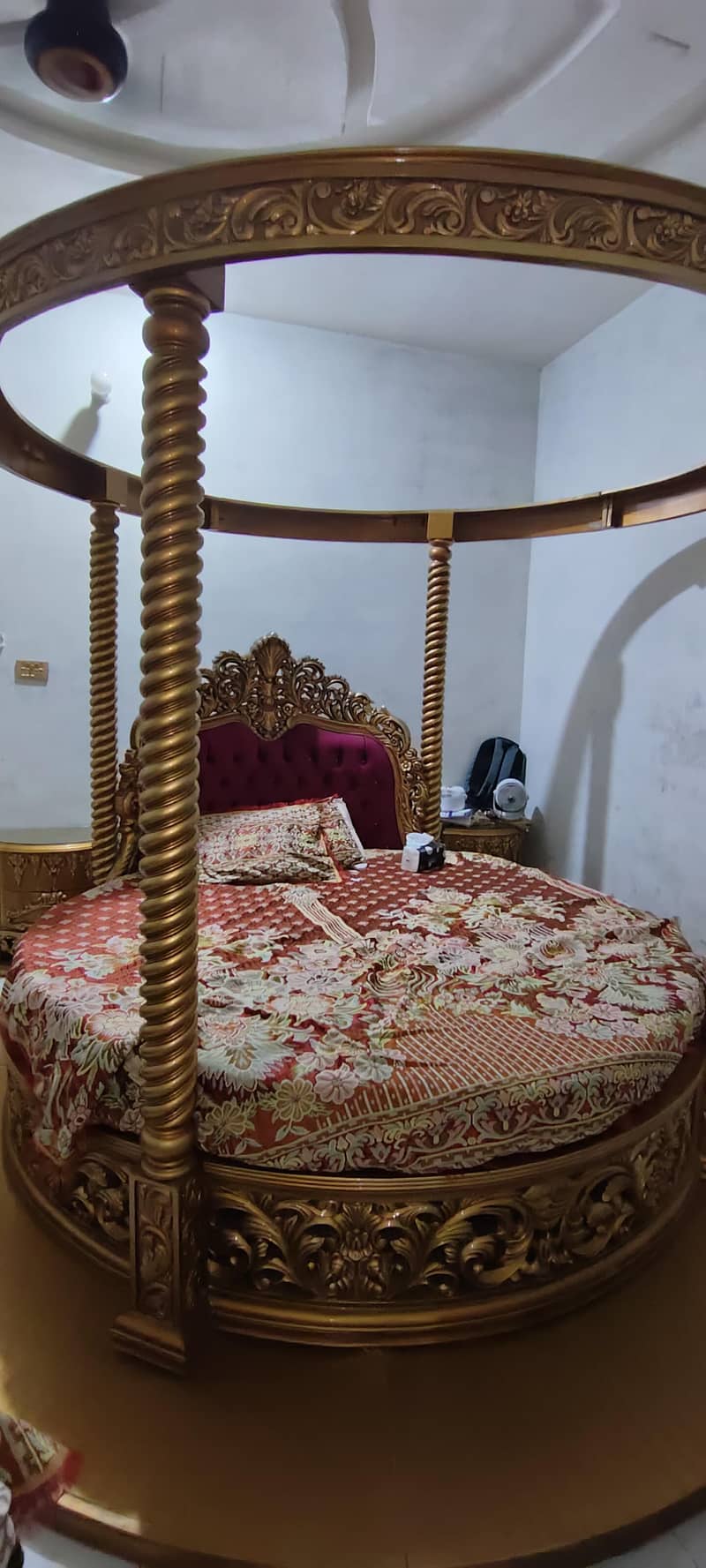 round bed 0