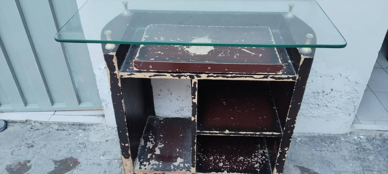computer Table 2