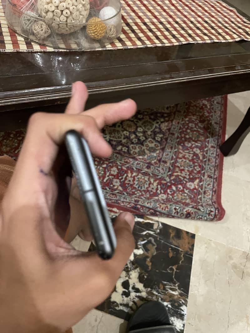 Google Pixel 7 4
