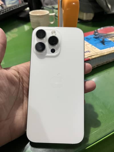 Apple iPhone 16 Pro Max