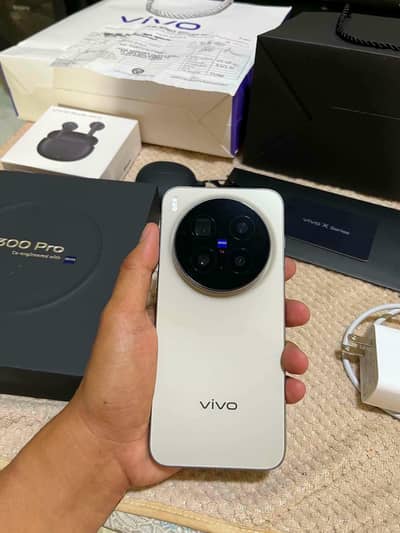 Vivo X300 Pro 16/512  Urgent Sale  Connect Wtp No