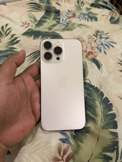 Apple iPhone 16 Pro Max