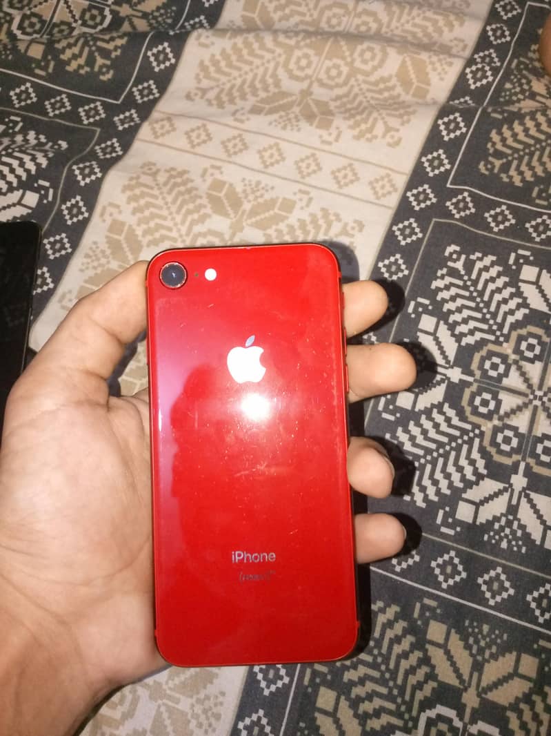 Apple iPhone 8 3