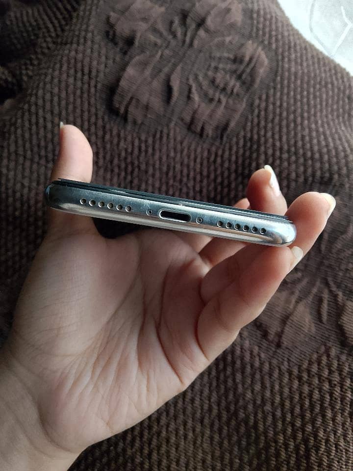 Apple iPhone X 2