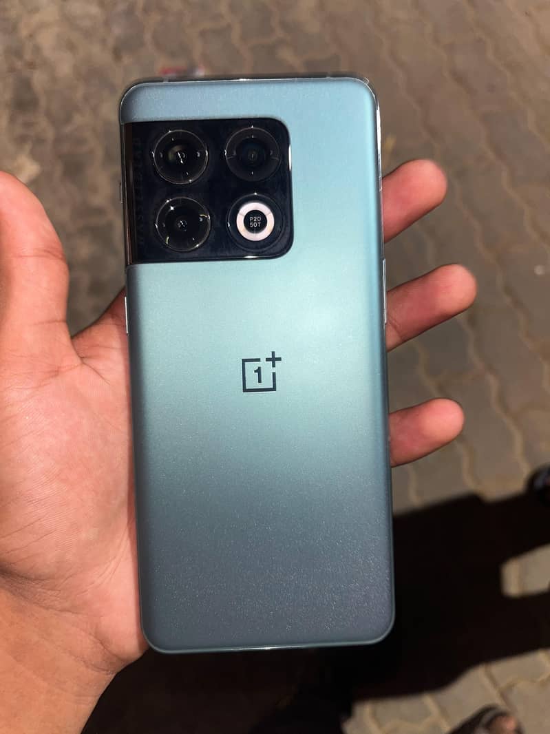 One Plus 10 Pro 1