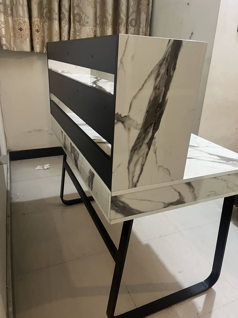 Office Table / Workstation 0