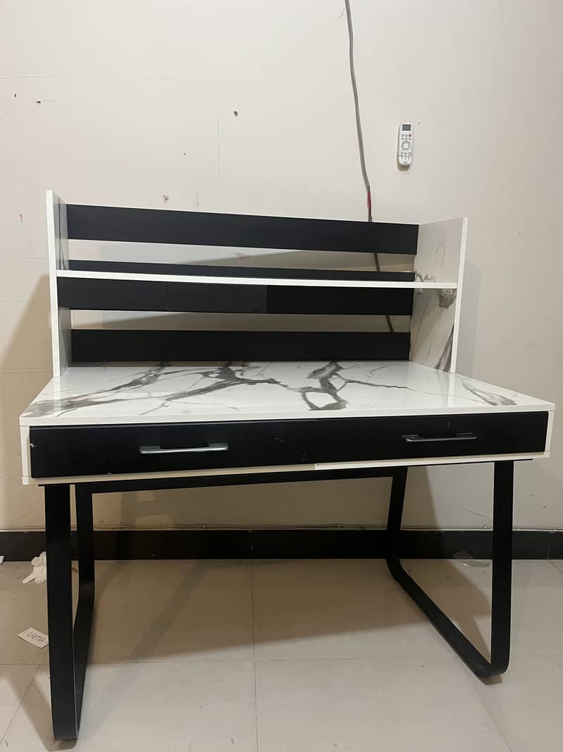 Office Table / Workstation 1