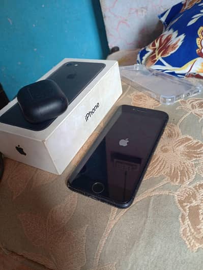 Apple iPhone 7