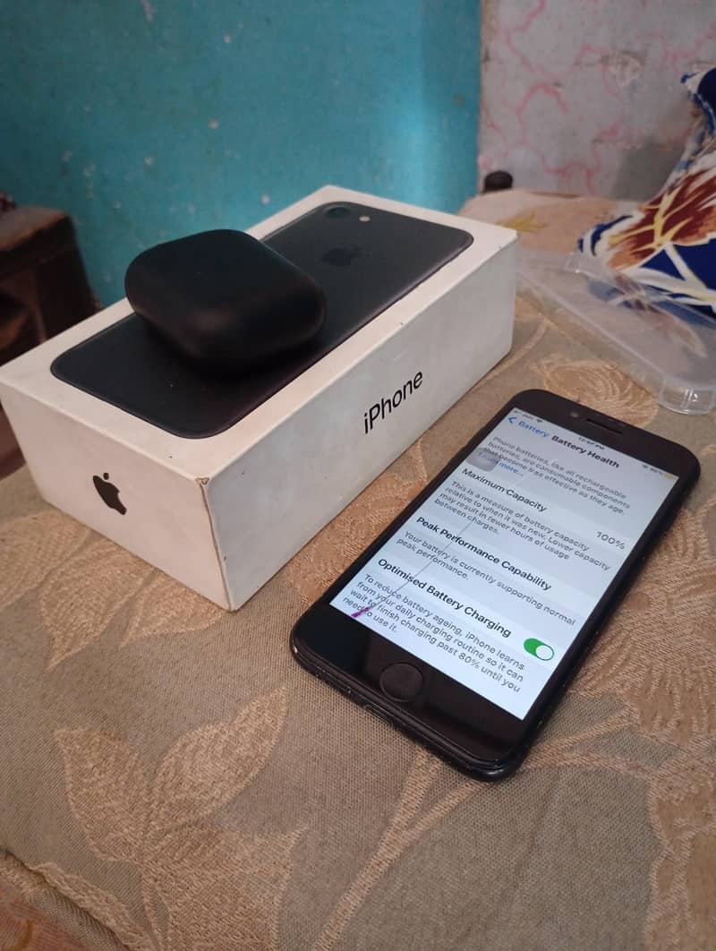 Apple iPhone 7 1