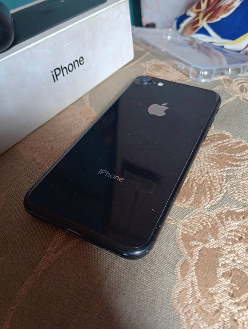 Apple iPhone 7 11