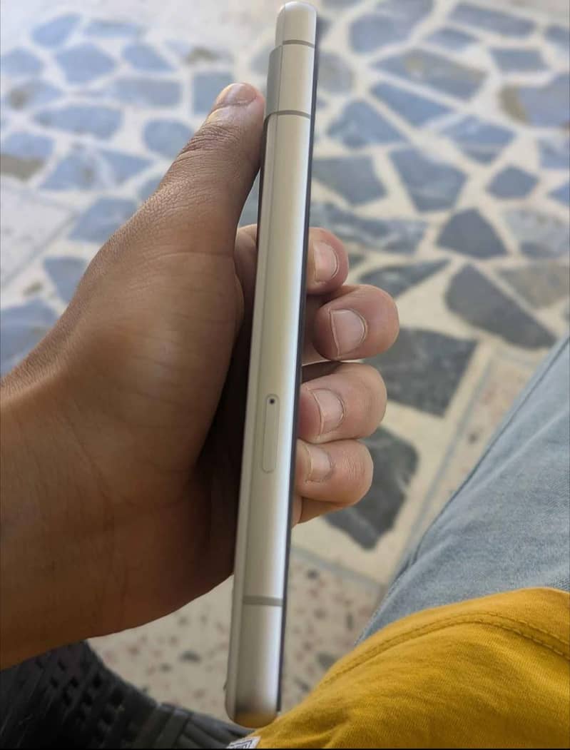 Google Pixel 7a 2