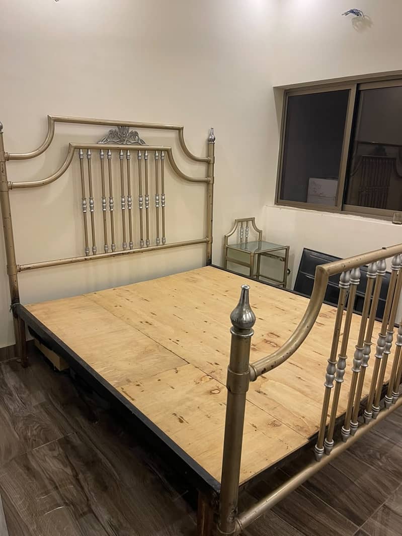 Bed set, side table dressing table, 3