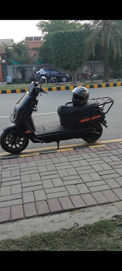 Crown champion electric scooty/Bike for sale
