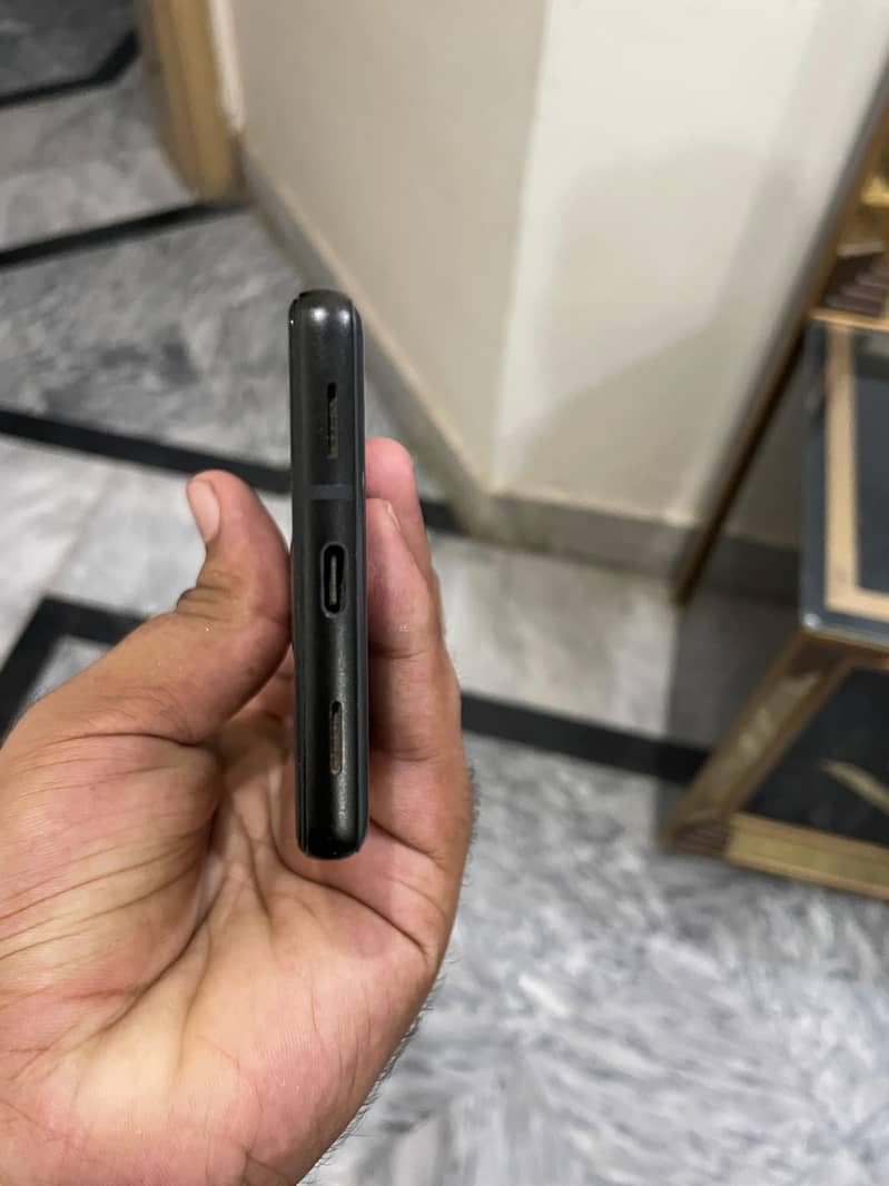 Google Pixel 6a 4