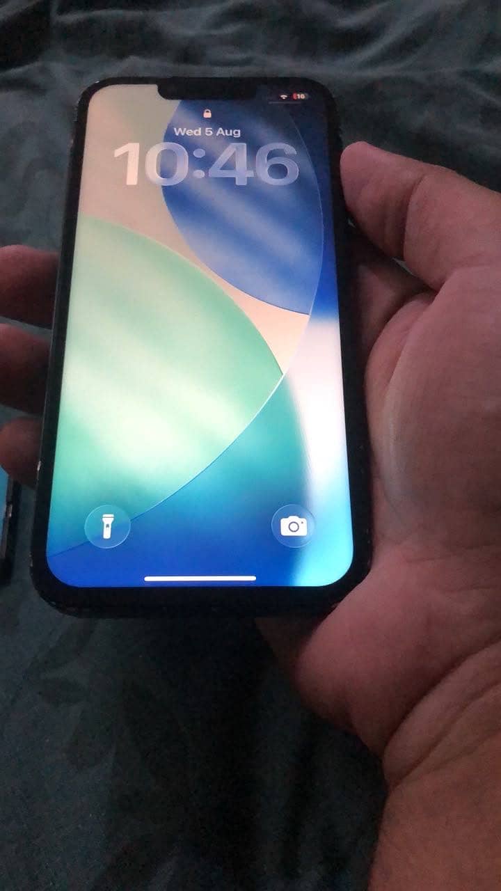 Apple iPhone 13 2