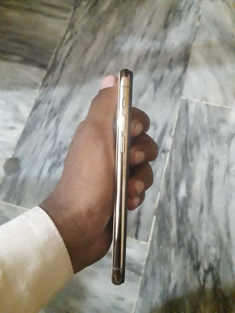 iPhone 11 Pro exchange/sale 10