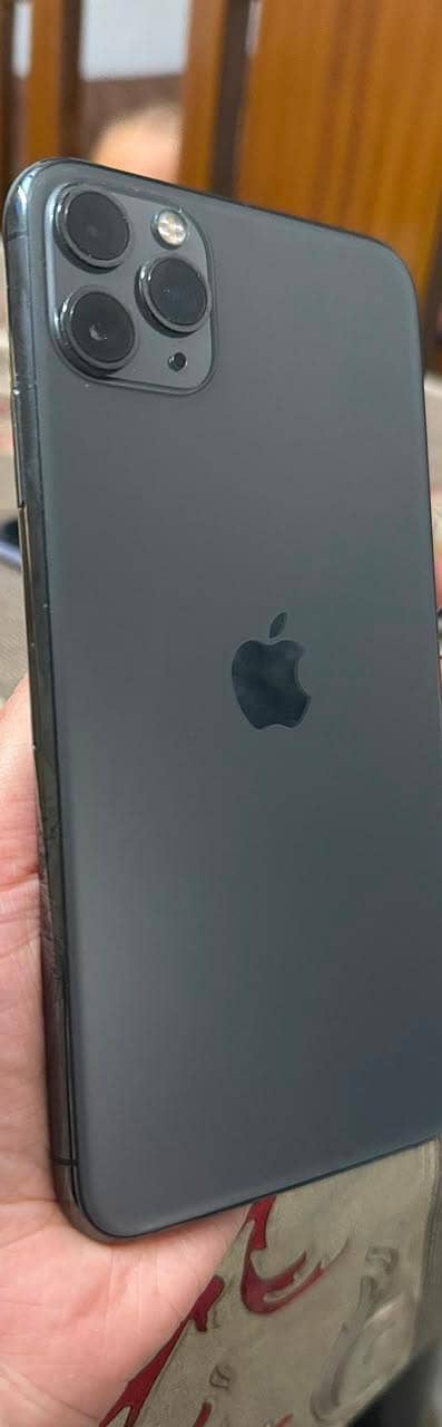 Apple iPhone 11 Pro Max 2