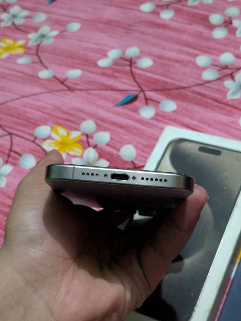 iphone 15 pro max 5