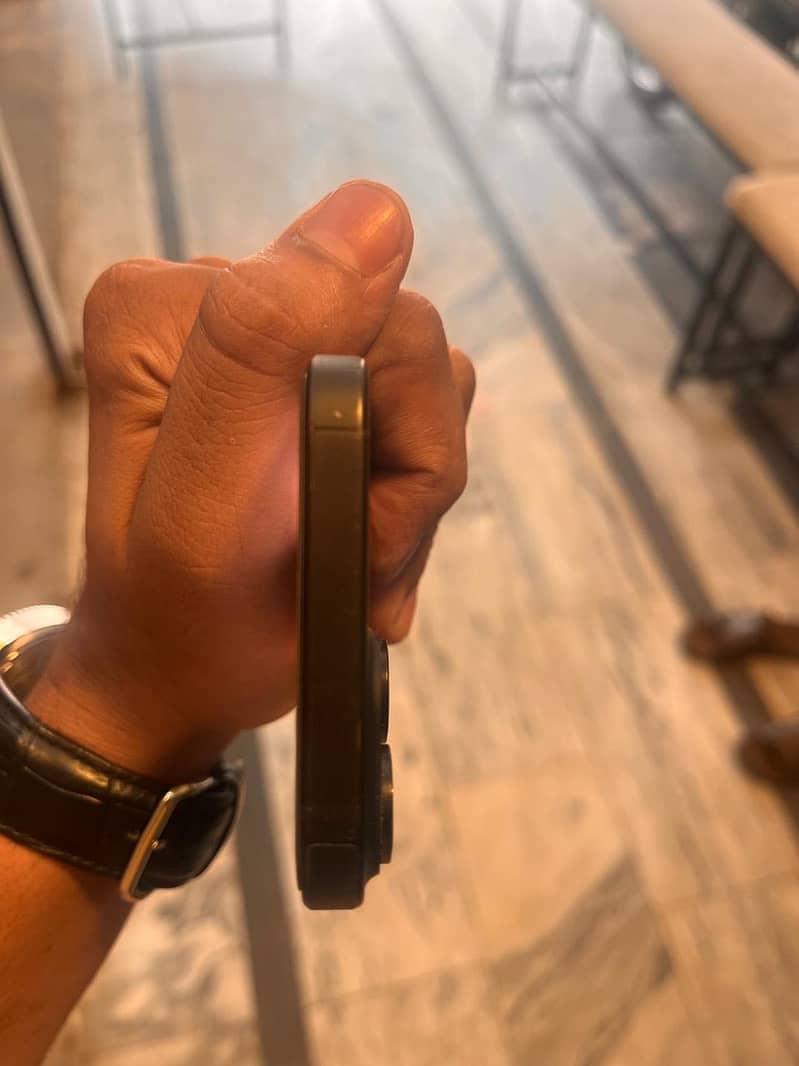 Apple iPhone 15 3